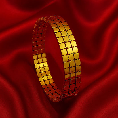 Gold-Tone Grid Link Bracelet – Modern Unisex Style