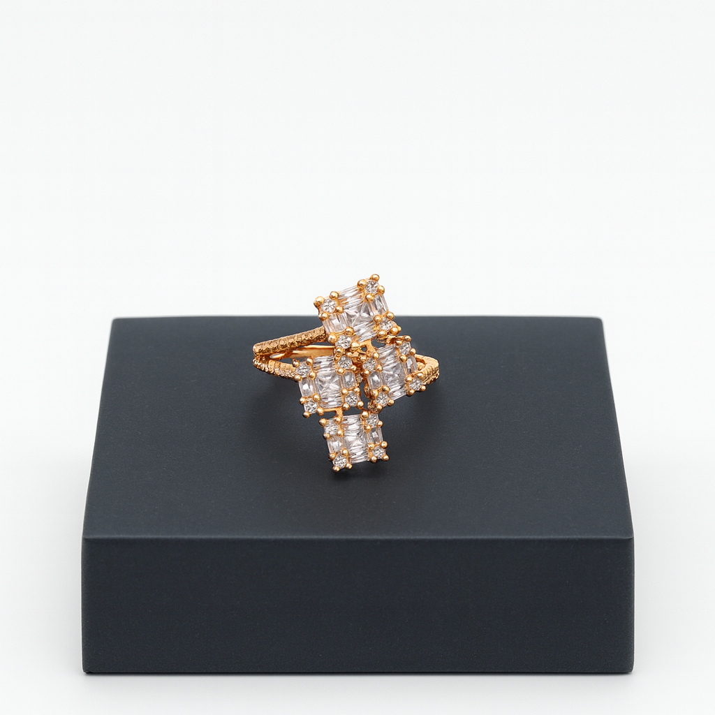 Luxury Gold-Plated Geometric Crystal Ring – Elegant Cocktail Design